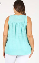 Load image into Gallery viewer, Slub-Knit Tank Top With Keyhole Detail