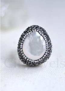 Adjustable Crystallized Mother of Pearl Ring
