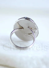 Load image into Gallery viewer, Adjustable Crystallized Mother of Pearl Ring