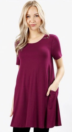 Round Neck, Straight Hem Wine Tunic With Pockets